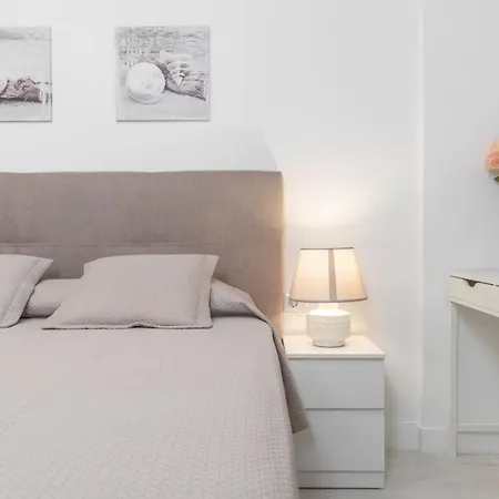 Сasa de vacaciones With Two Bedrooms *