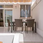 With Two Bedrooms Дом отдыха Адехе