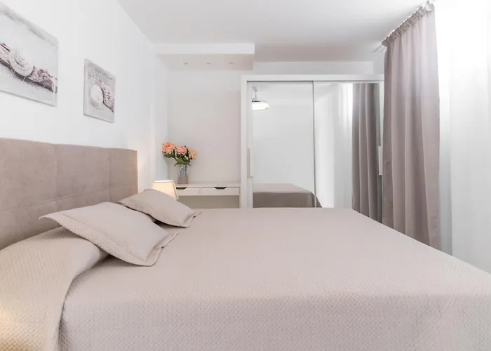 Dom wakacyjny With Two Bedrooms Costa Adeje (Tenerife)